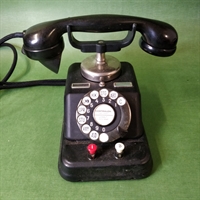 sort drejeskive telefon central lokal knap gammelt telefonapparat